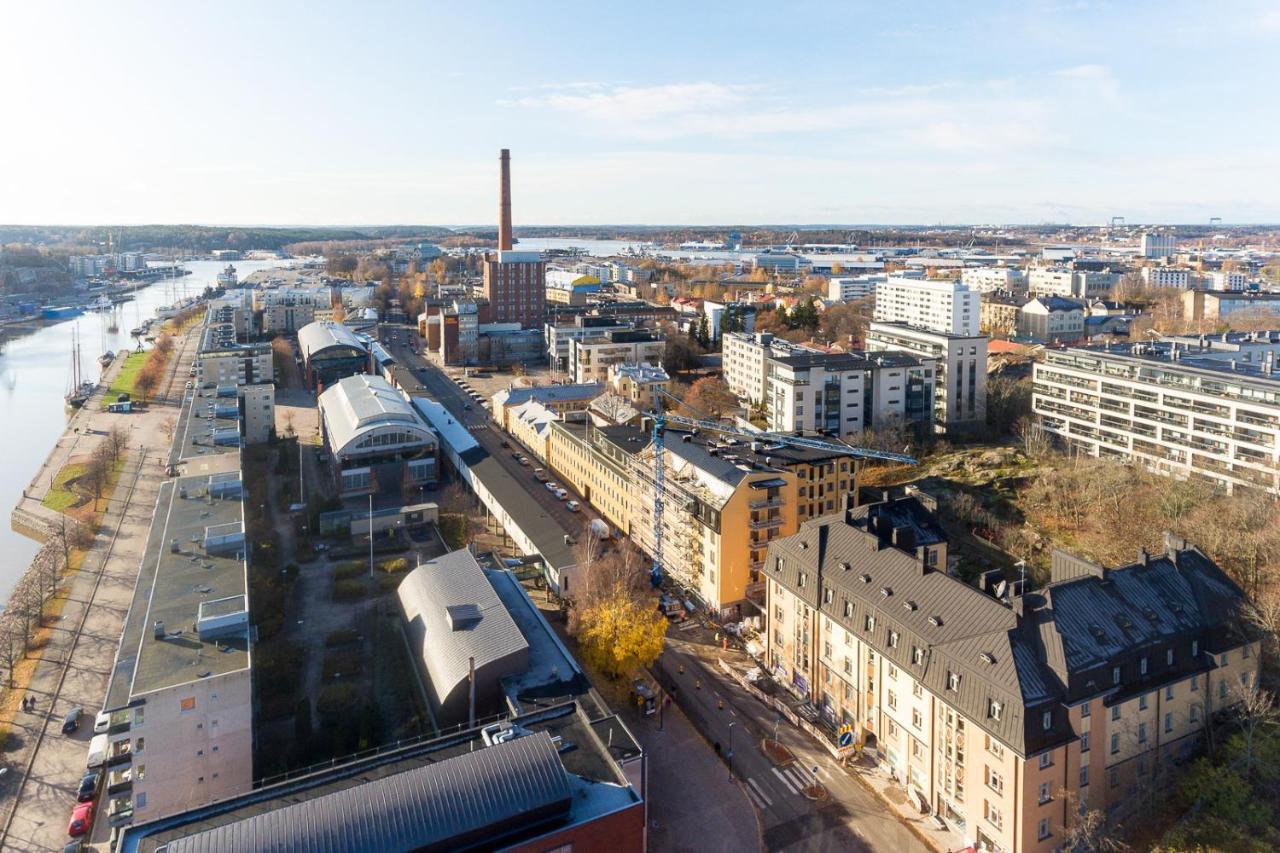 Riverside Lux With 2 Bedrooms, Car Park Garage And Sauna Turku Bagian luar foto