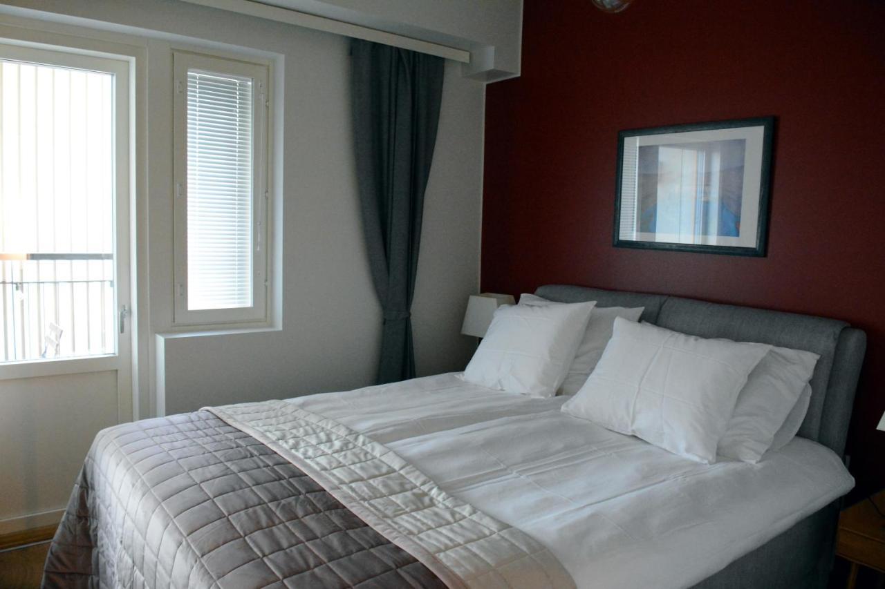 Riverside Lux With 2 Bedrooms, Car Park Garage And Sauna Turku Bagian luar foto